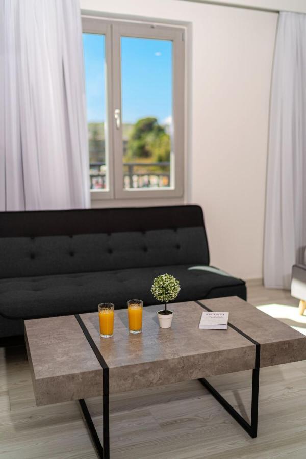White&Gray Apartment Rethymnon Exterior foto